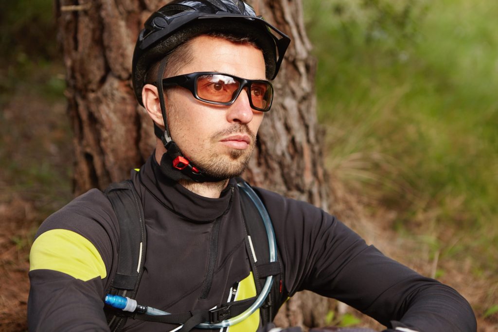 Use roupas adequadas para pedalar no calor